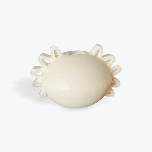 “Sun vase III” by Amanda Hummes (White Matte Glaze)