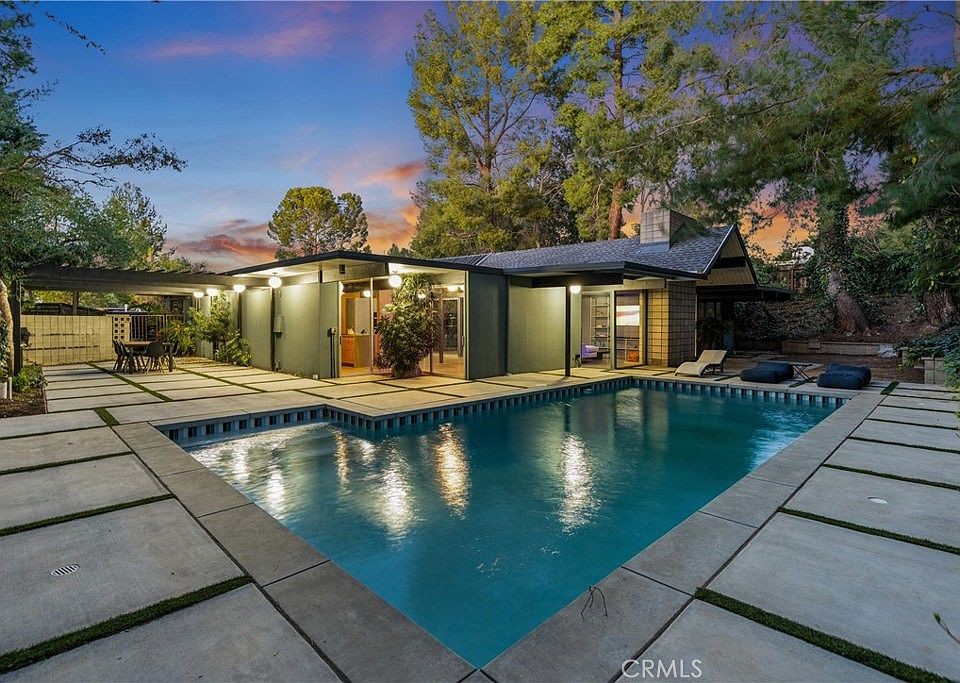 16th image of 17136 Nanette St