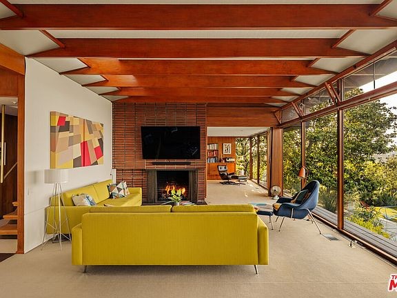 9th image of 3499 Beverly Glen Blvd